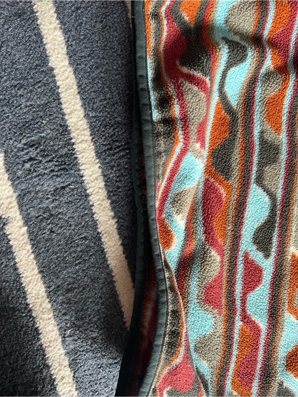 Patagonia Multicolor Wave-Pattern Fleece Pullover — Teal, Rust, Red, Brown - Picture 5 of 6